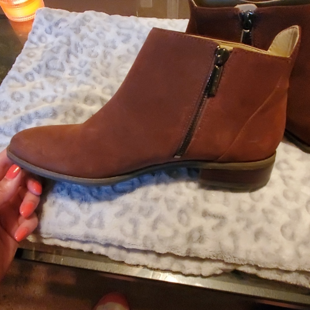 Boots - Picture 2 of 4